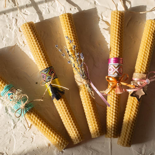 Πασχαλινές Λαμπάδες απο μελισσοκέρι σε διάφορα σχέδια